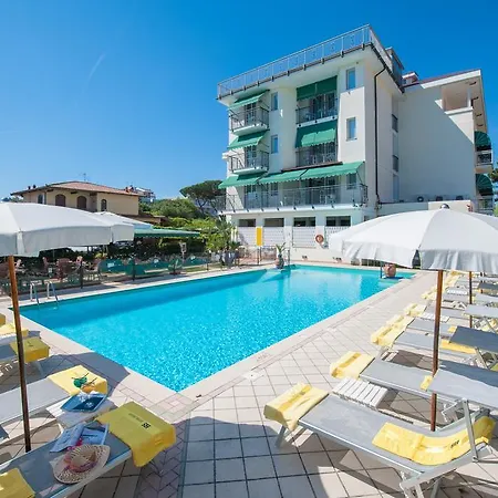 Suisse Hotell 3*