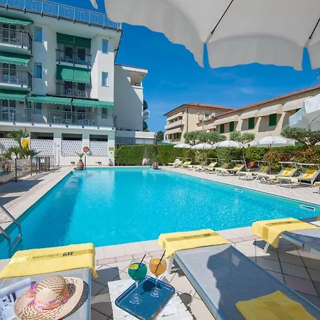 Suisse 3* Marina di Pietrasanta