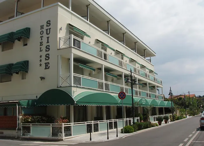 Готель Suisse Марина-ді-П'єтразанта