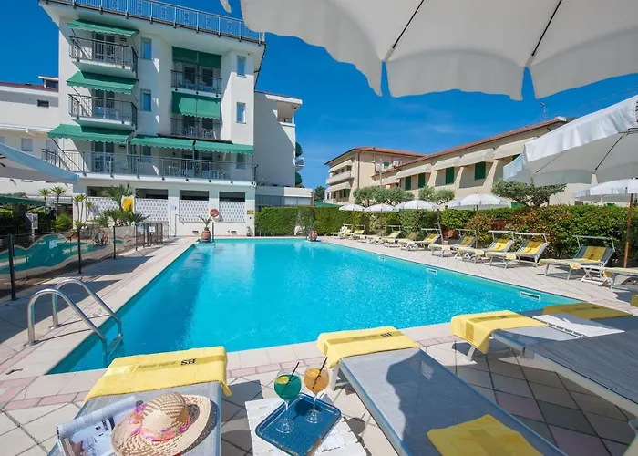 Suisse 3* Marina di Pietrasanta